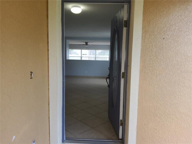 Building Photo - 3055 Anquilla Ave