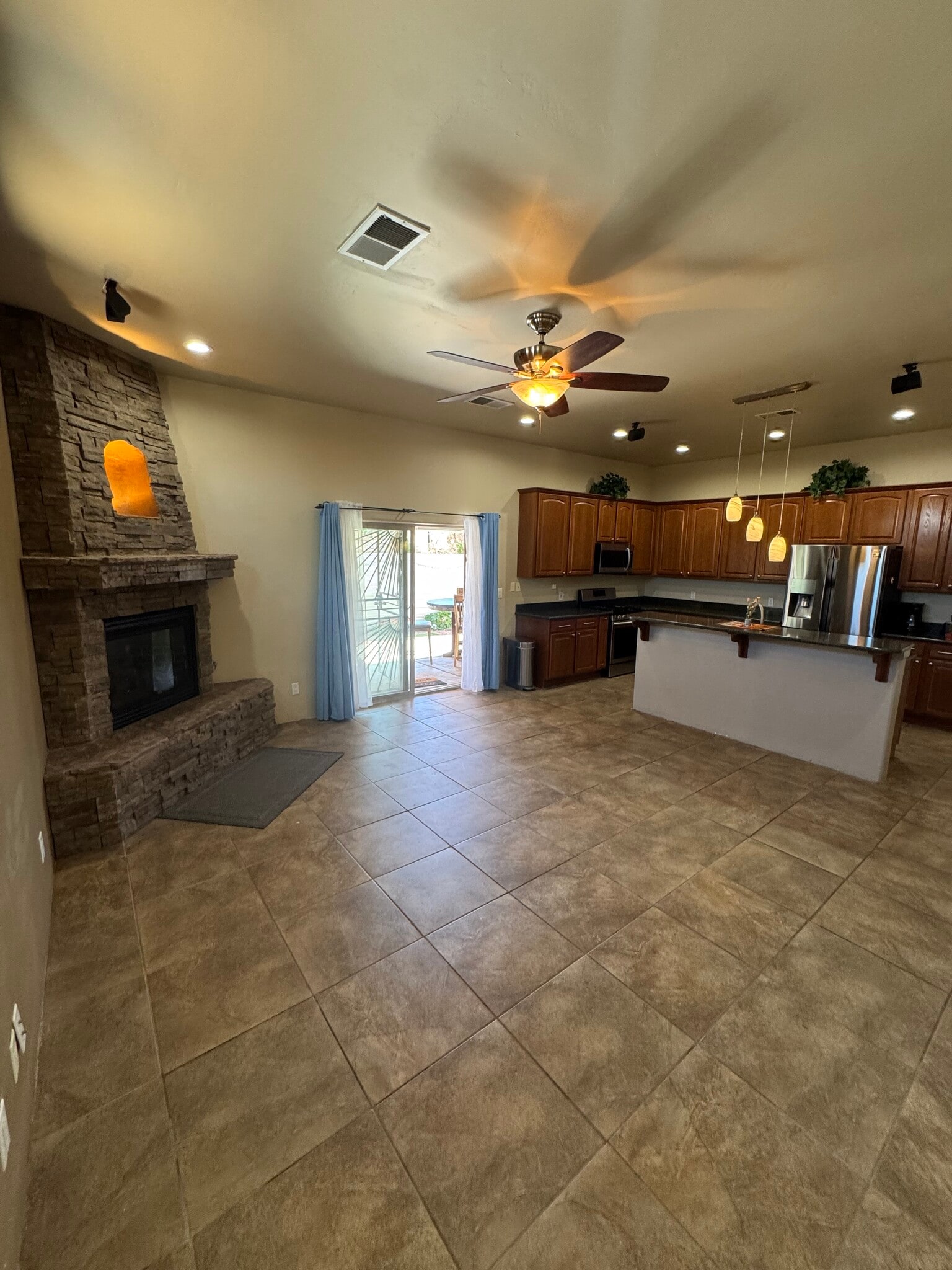 Building Photo - 4600 6th St NW