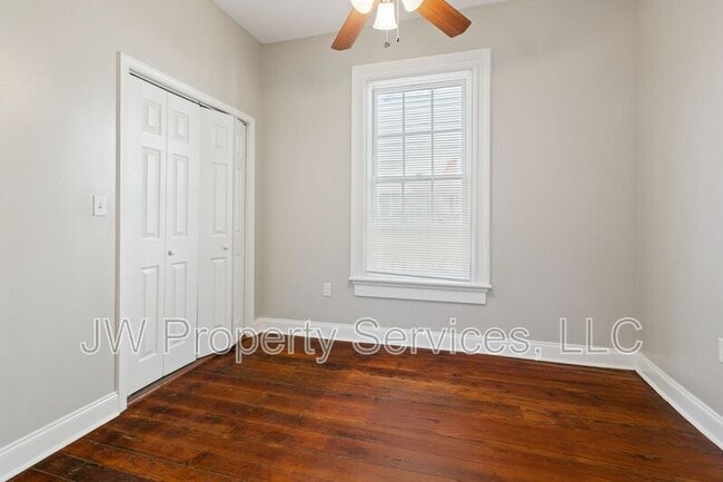 Building Photo - 309 Red Allen Wy