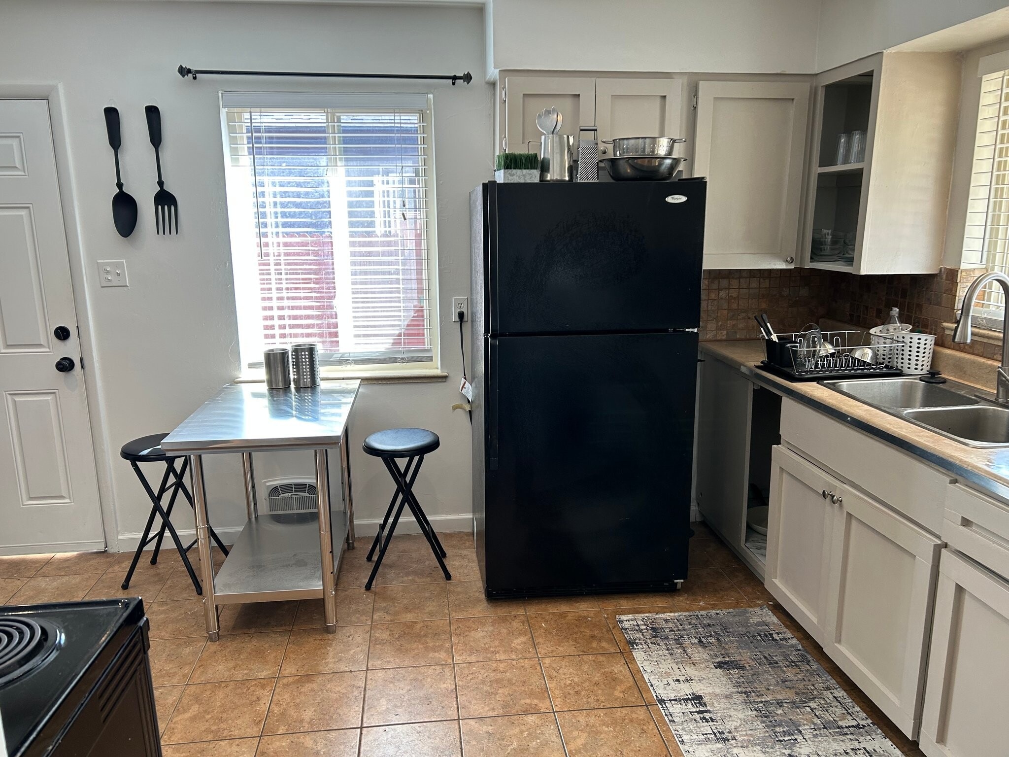 Building Photo - 4926 Hooker St