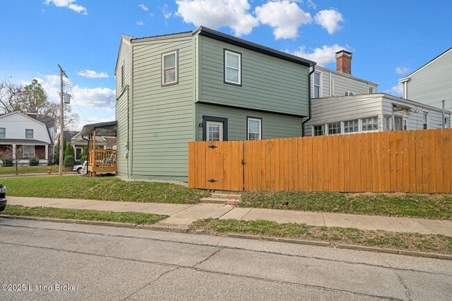 Building Photo - 1057 E Caldwell St