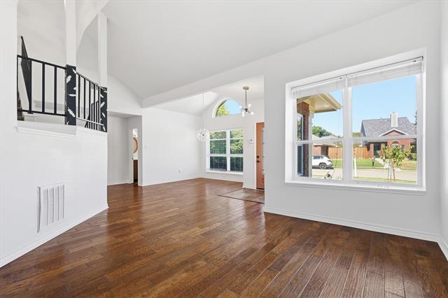 Building Photo - 616 Meadowbrook St