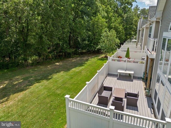 Building Photo - 614 Bollen Ct