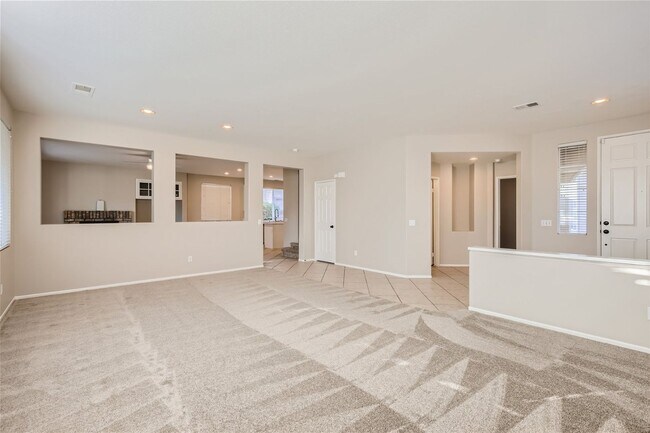 Building Photo - 4 BD/3 Ba Home with Three car attached gar...