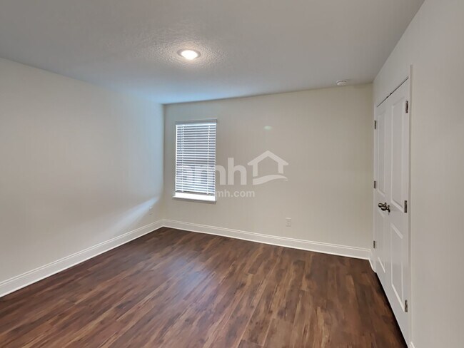 Building Photo - 6162 Little Blf Cir