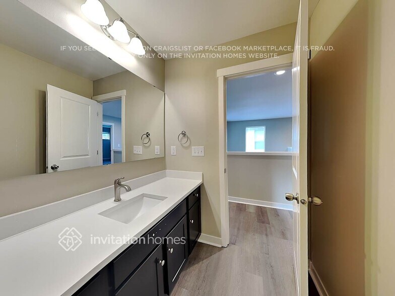 Building Photo - 9084 Aster St SE