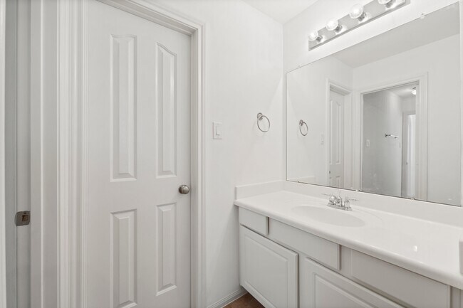 Building Photo - 13202 Brushy Knoll Ln