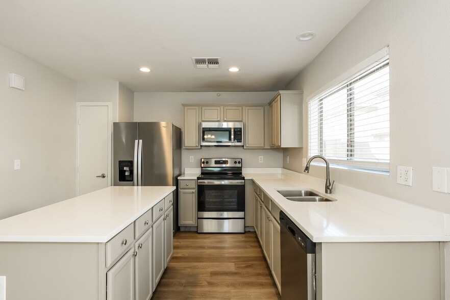Building Photo - 6438 W Constance Way