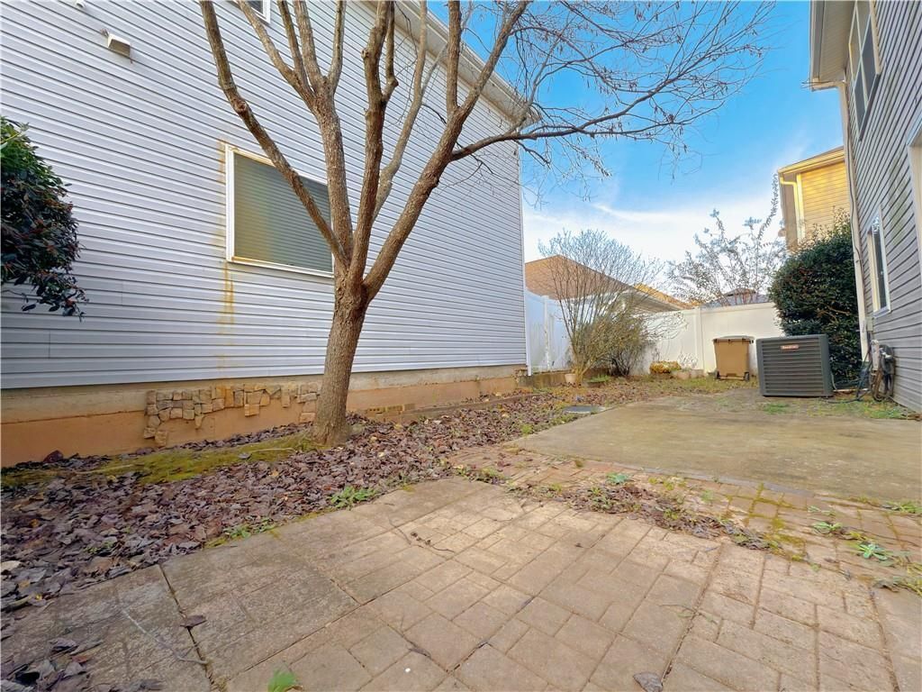 Building Photo - 3998 Cutler Donahoe Way