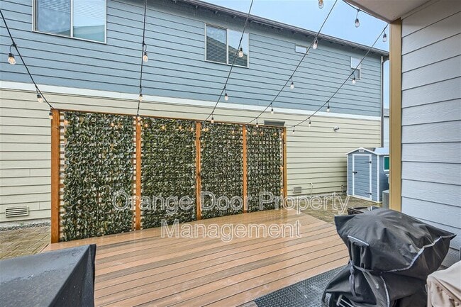 Building Photo - 32773 Maple Ave SE