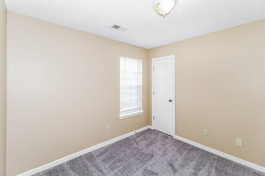 Building Photo - 50 Steffani Dr