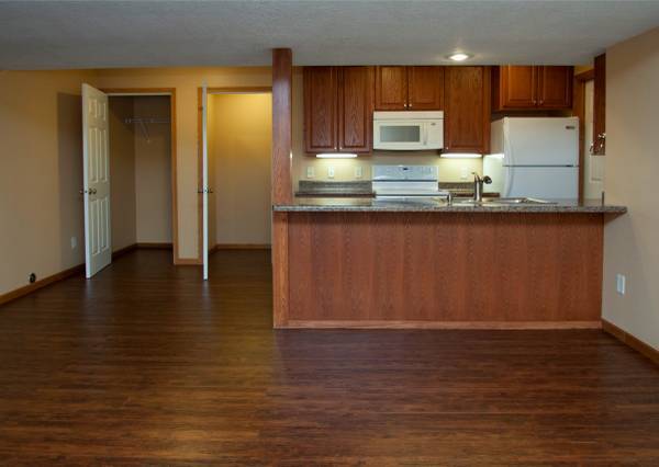 Building Photo - 202 Northbrook Ct