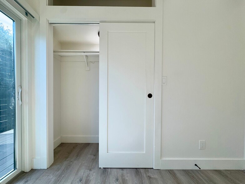 Building Photo - 1038 62nd St