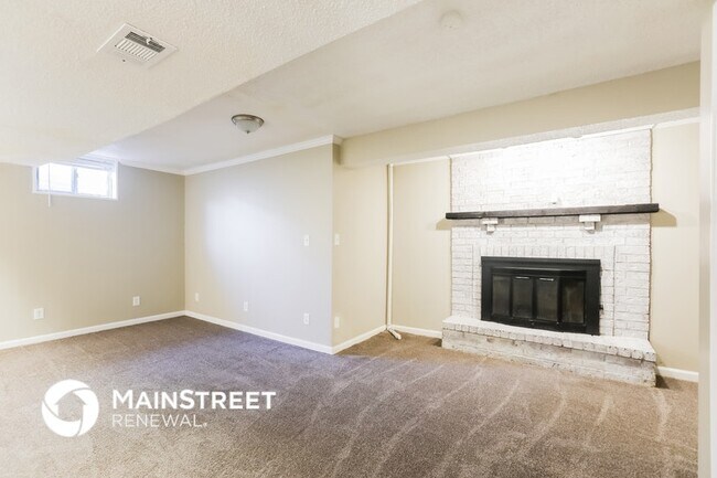 Building Photo - 2405 Bridger Dr