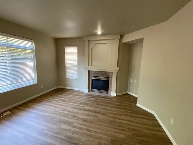 Building Photo - 6450 62nd St Ct W
