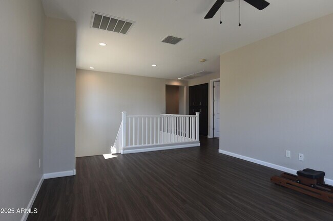 Building Photo - 250 E Wisteria Dr