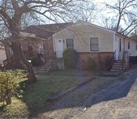 Building Photo - Three Bedroom Ranch near TSU and Hadley Park!