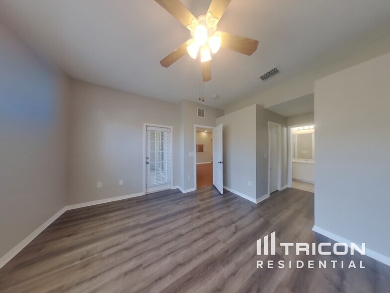 Building Photo - 24409 Breezy Oak Ct