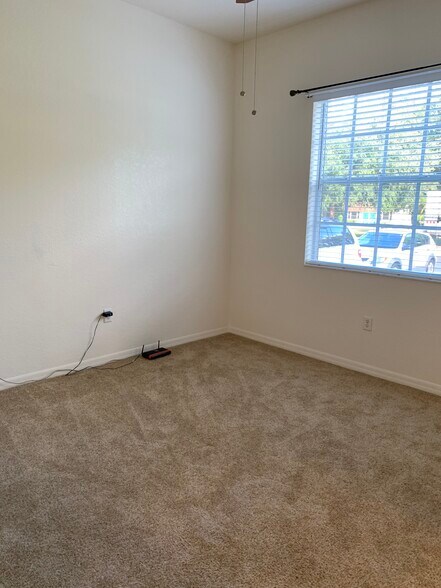 Building Photo - 5841 Cherry Ridge Pl
