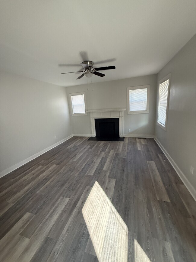 Building Photo - 7400 Rome Ave