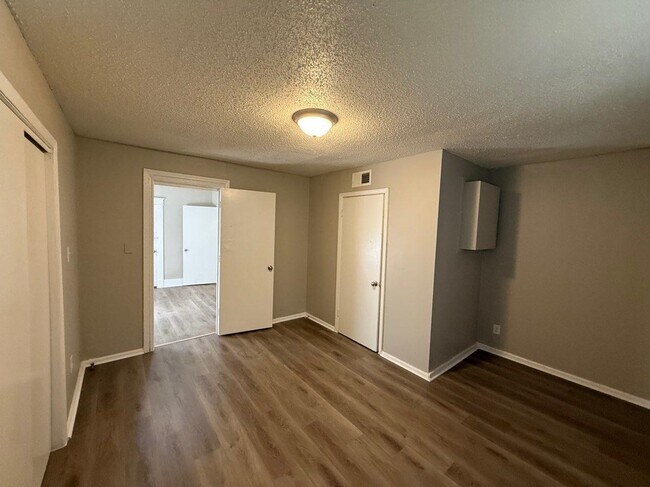 Building Photo - 434 Malvern St