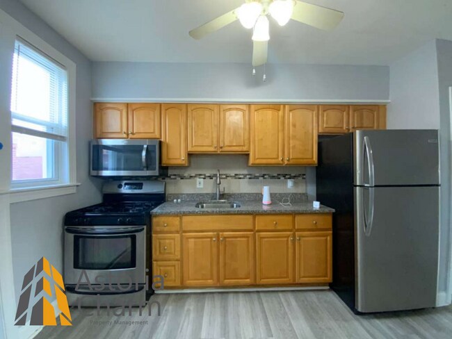 Building Photo - 3 Bedroom Home with Porch, Garage, and Finished Basement