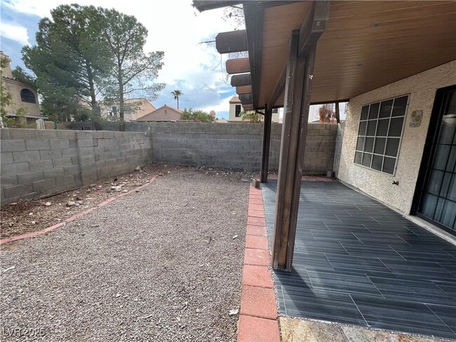 Building Photo - 2805 Willow Wind