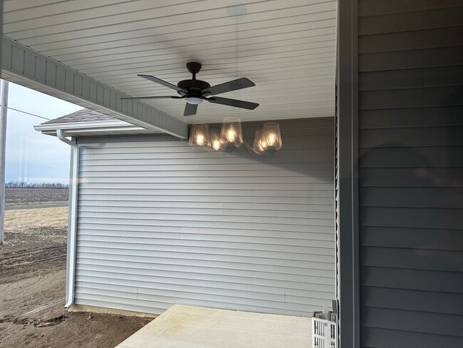 Building Photo - 4609 Castle Pines Dr