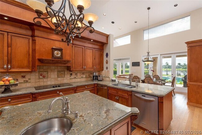 Building Photo - 3190 Willow Ln