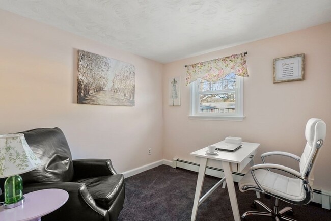 Building Photo - 23 Bradford St