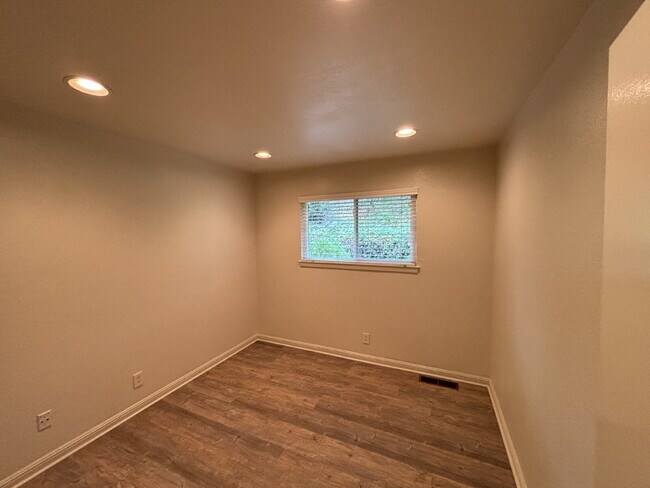 Building Photo - 3287 Marlene Dr