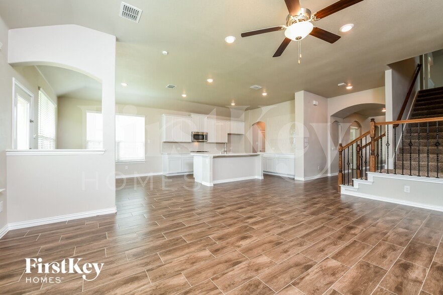 Building Photo - 14881 Gilley Ln