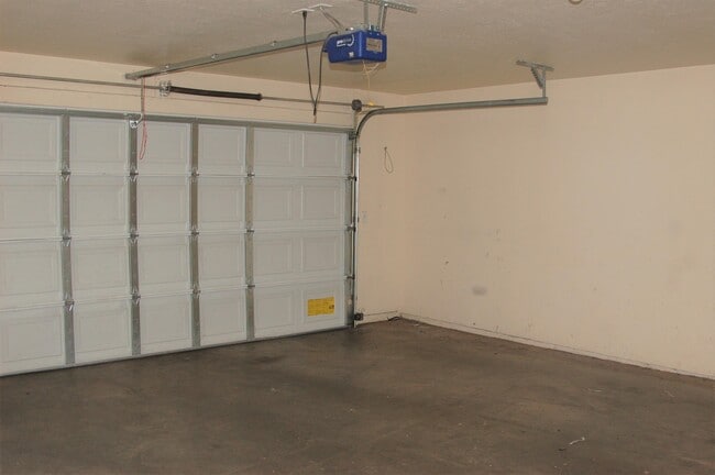Building Photo - 1511 E Payton Wy
