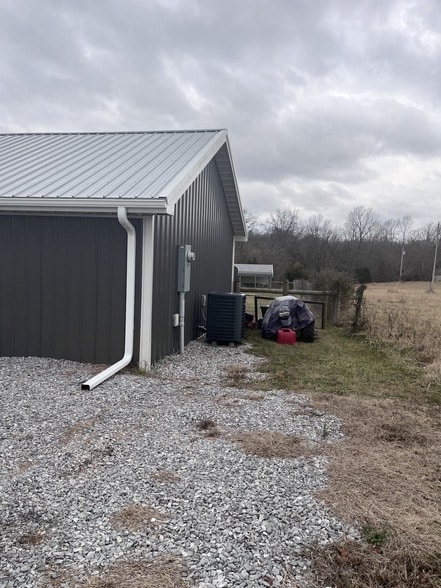 Building Photo - 769 Hardy Rd