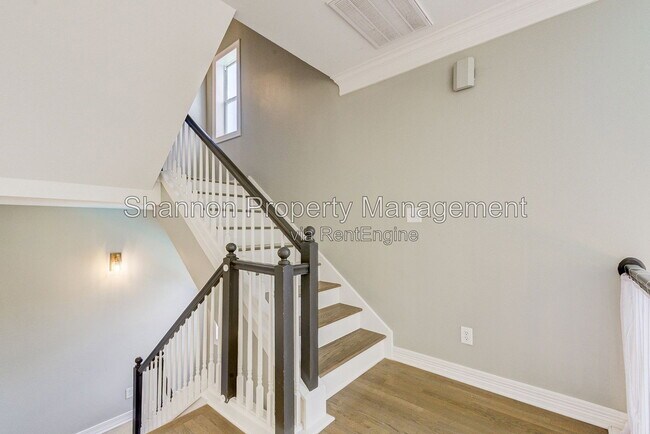 Building Photo - 1413 Michigan St