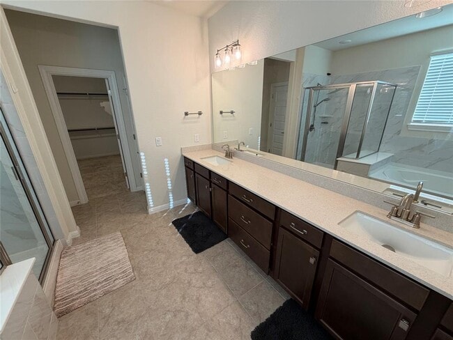 Building Photo - 228 Regatta Trl