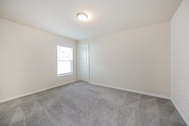 Building Photo - 1109 SW 2nd St