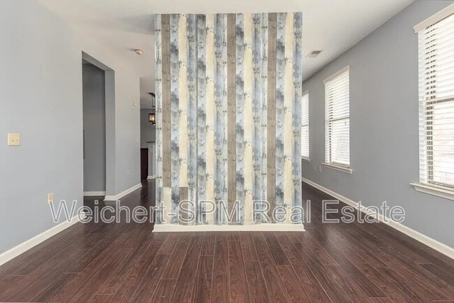 Building Photo - 721 Litty Ct