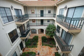 Building Photo - Buena Vista Apt. 312