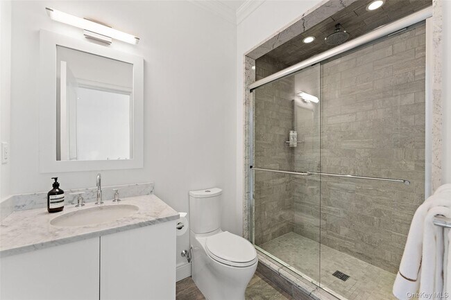 Building Photo - 20 Brookline Rd