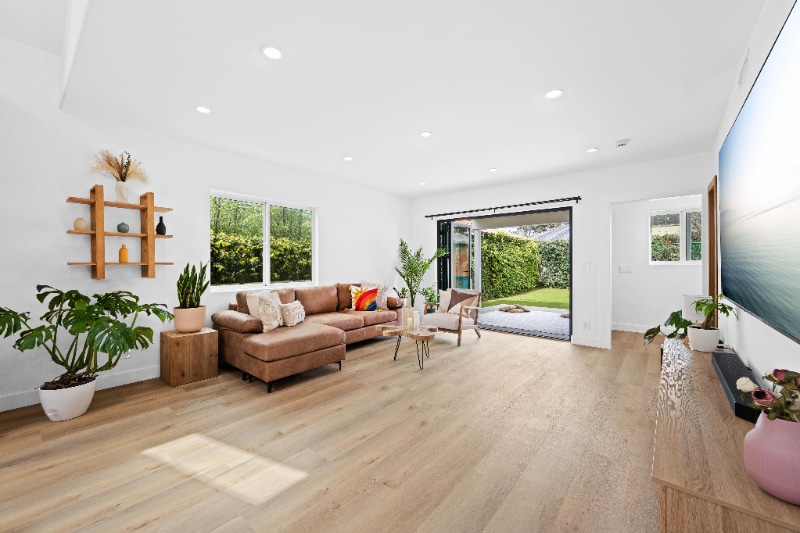 Building Photo - 4258 Beethoven St