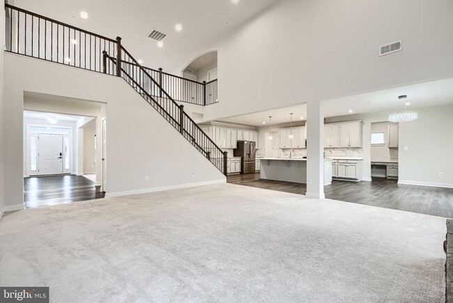 Building Photo - 13605 Otono Dr