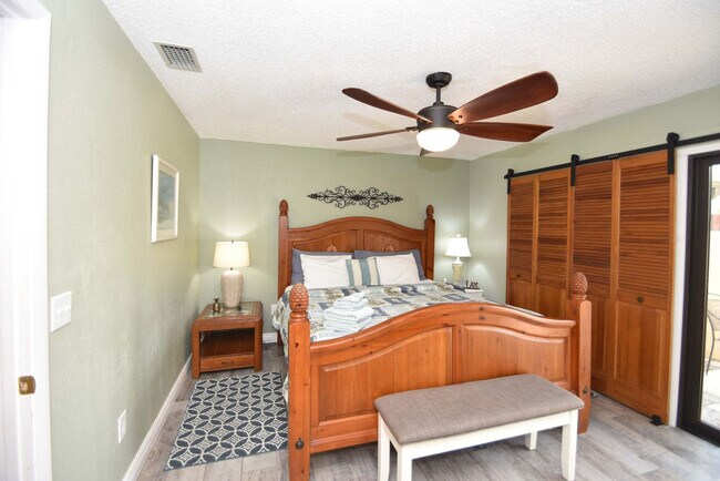 Building Photo - 3 Cherokee Ct W