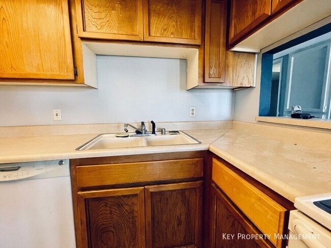 Building Photo - 3716 Snorkel Cir