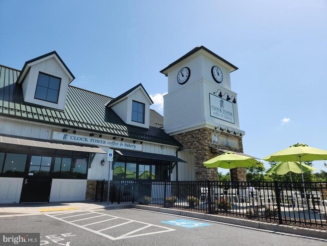 Building Photo - 7018 Foxton Way