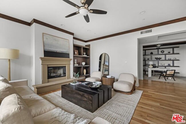 Building Photo - 6241 Crescent Park W