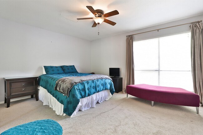 Building Photo - 5005 Georgi Ln