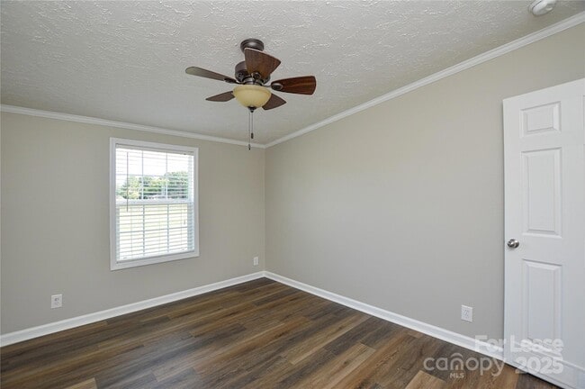 Building Photo - 711 W C J Thomas Rd