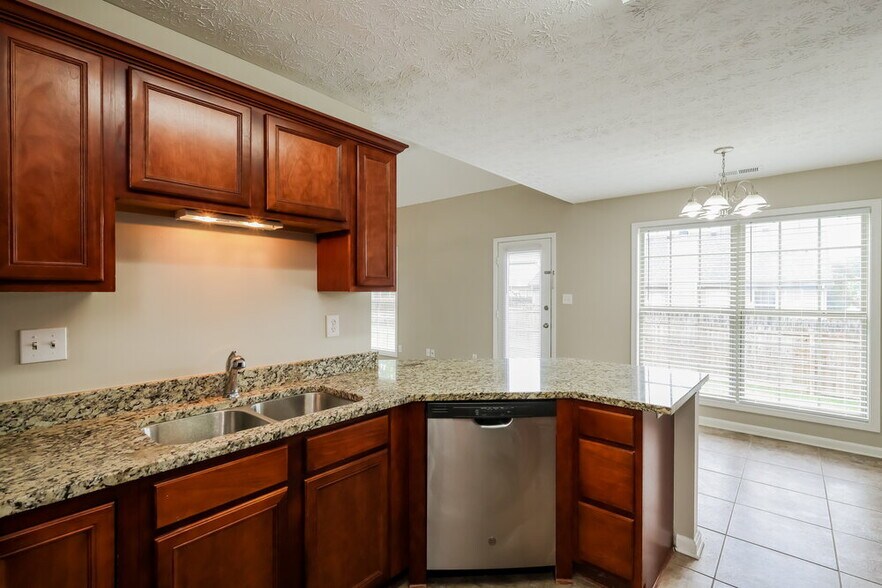 Building Photo - 8507 Bucking Trail Ct