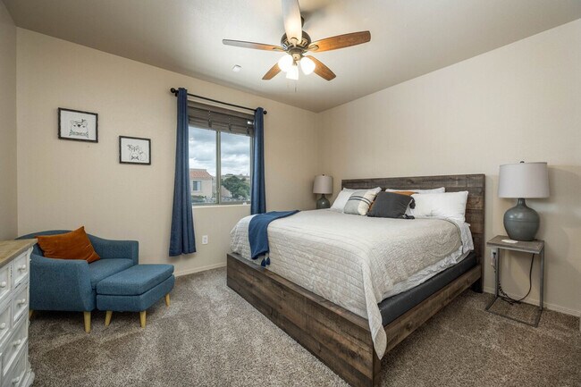 Building Photo - 2711 Sunrise Point Rd